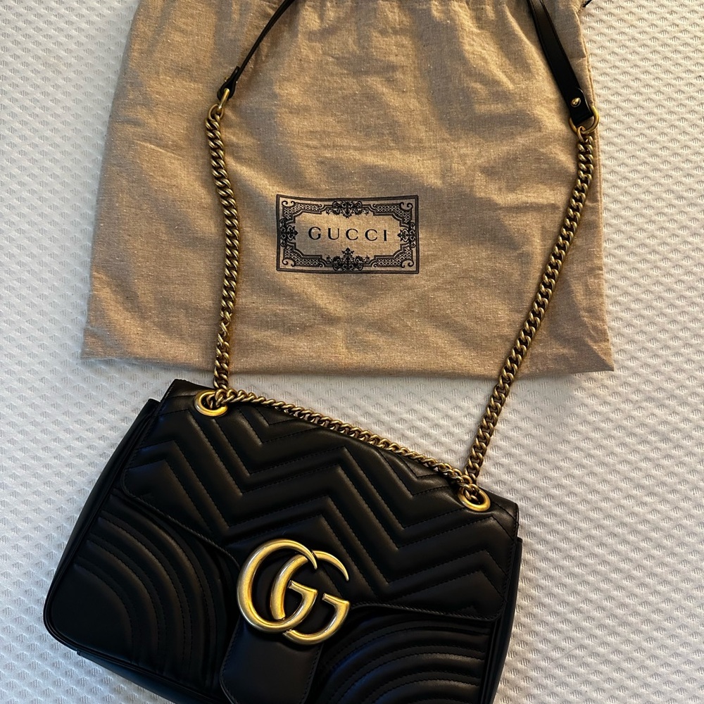 Authentic Gucci GG Marmont Medium Shoulder Bag